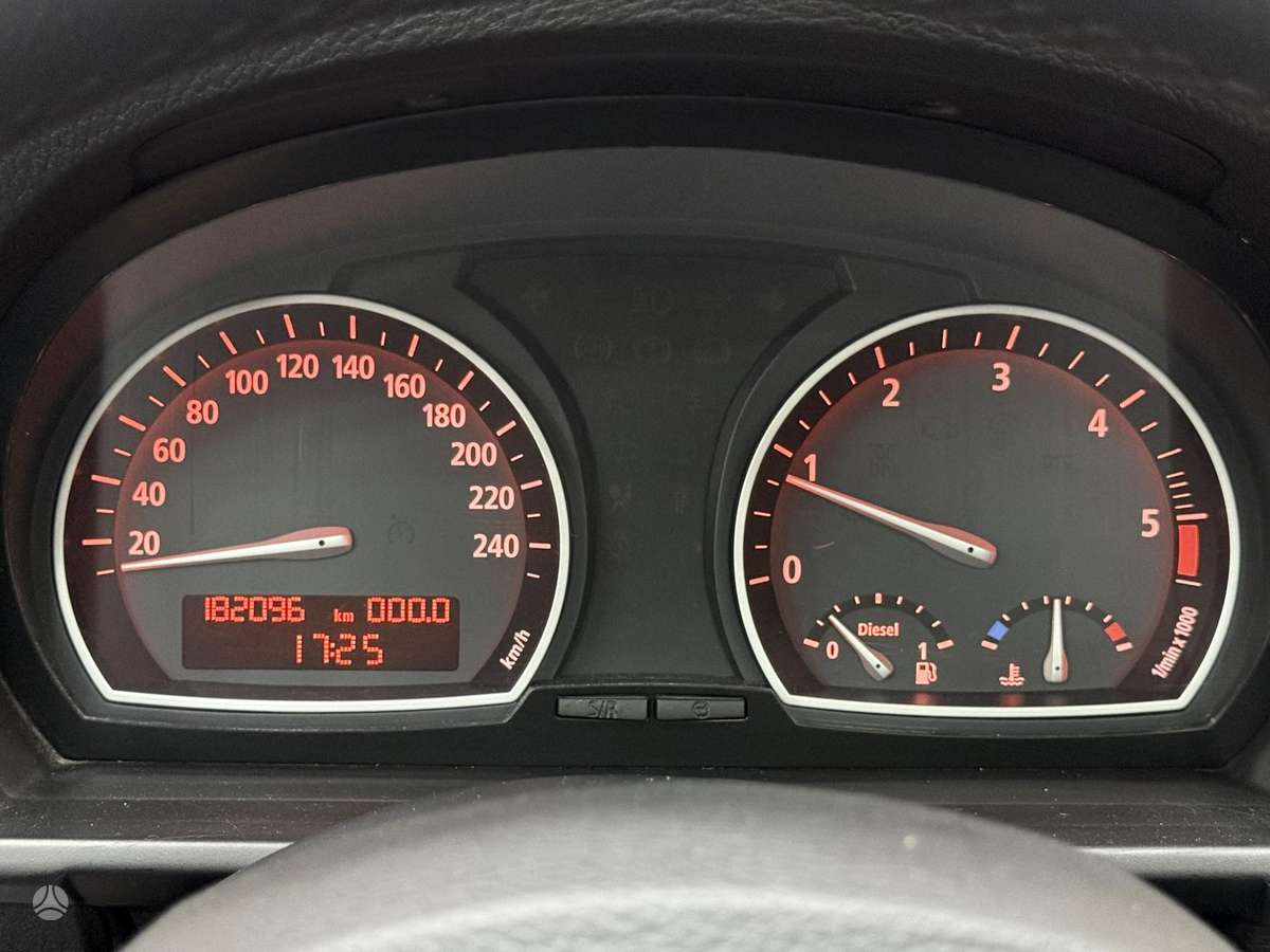 BMW X3 2010 — photo 25