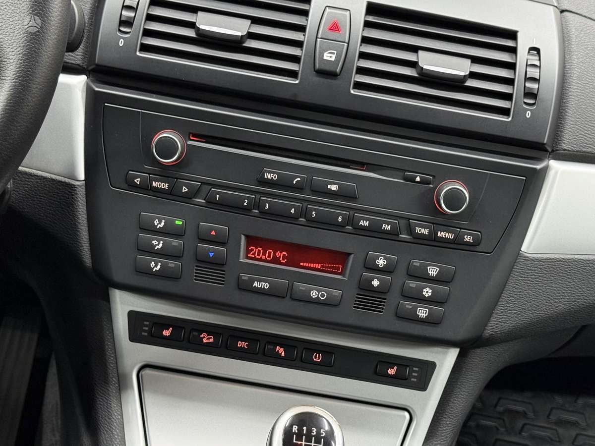 BMW X3 2010 — photo 27