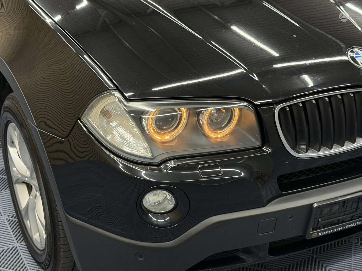 BMW X3 2010 — photo 30