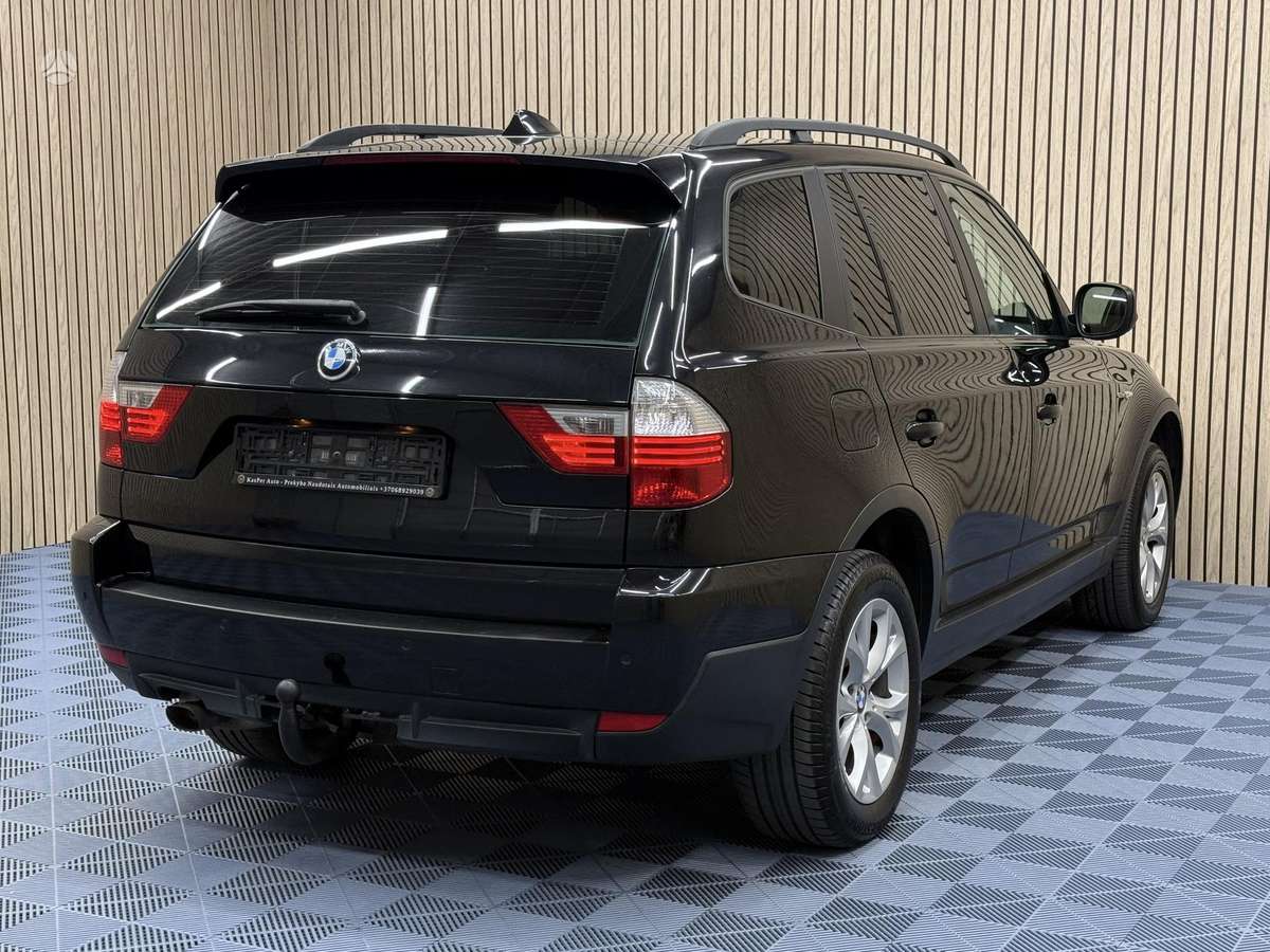 BMW X3 2010 — photo 8