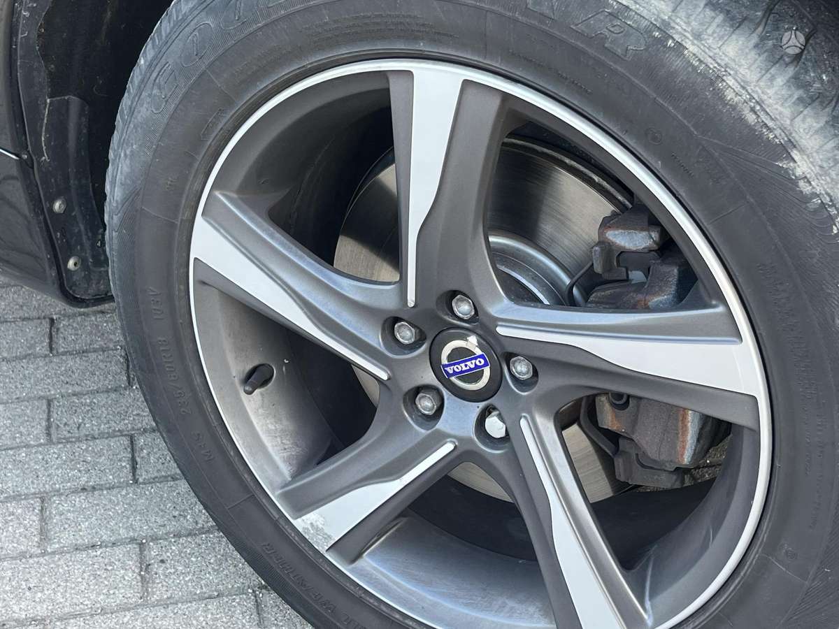 Volvo XC60 2015 — photo 11