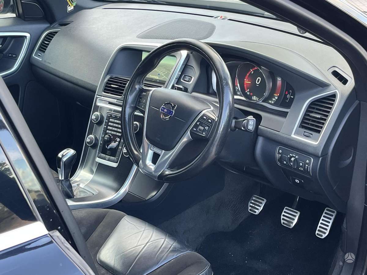 Volvo XC60 2015 — photo 12