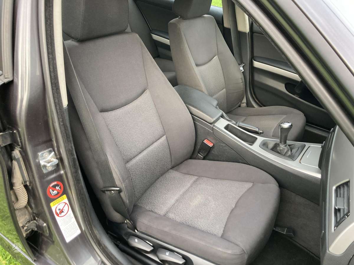 BMW 318 2006 — photo 10