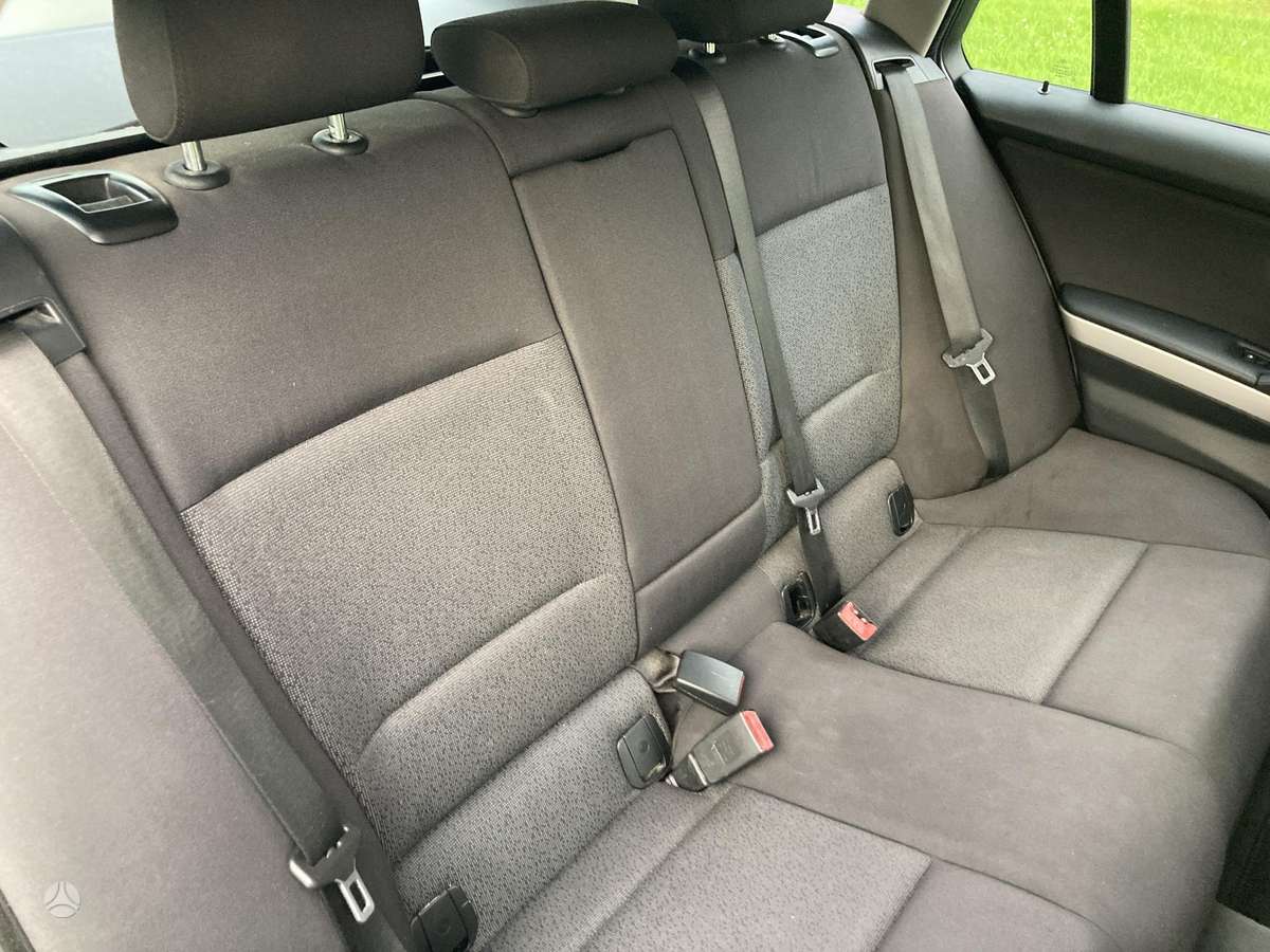 BMW 318 2006 — photo 12