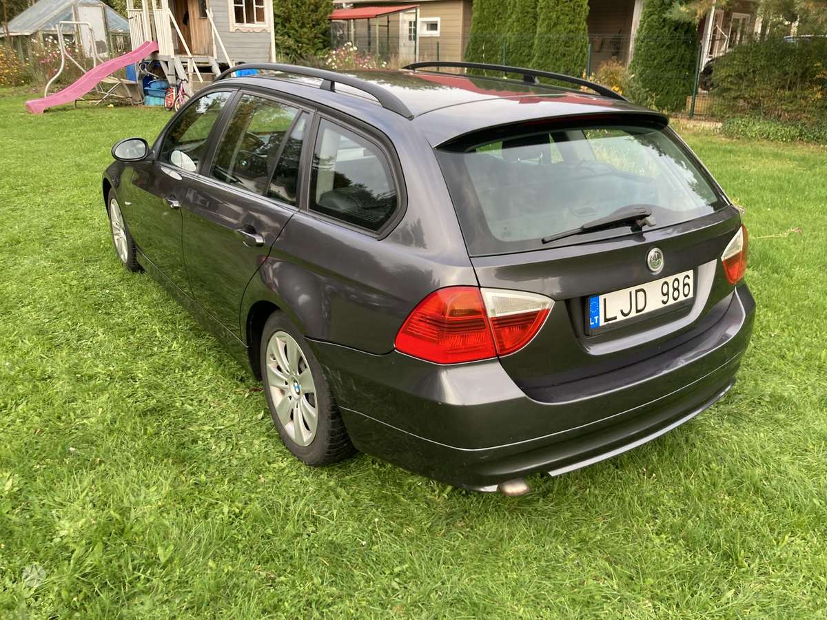BMW 318 2006 — photo 5