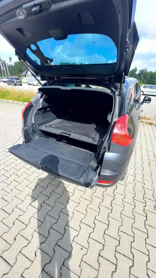 Peugeot 3008 2010 — engine 1560 cm³, 109 HP (80kW)