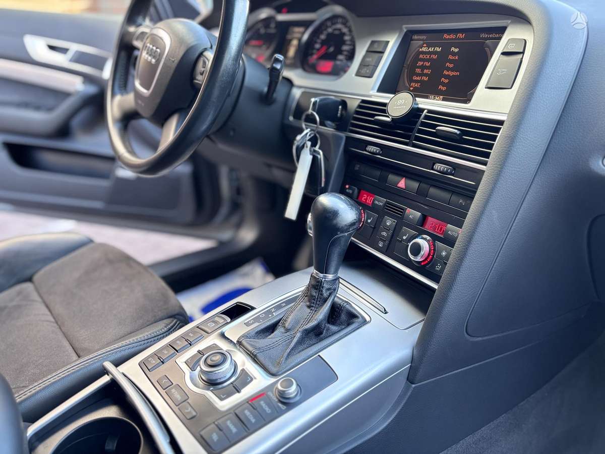 Audi A6 2011 — photo 15