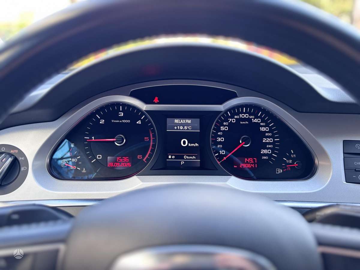 Audi A6 2011 — photo 21