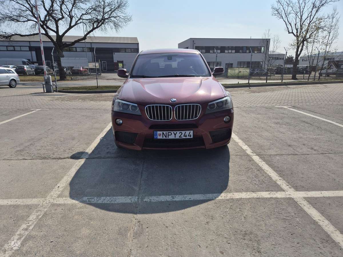BMW X3 2011 — photo 8