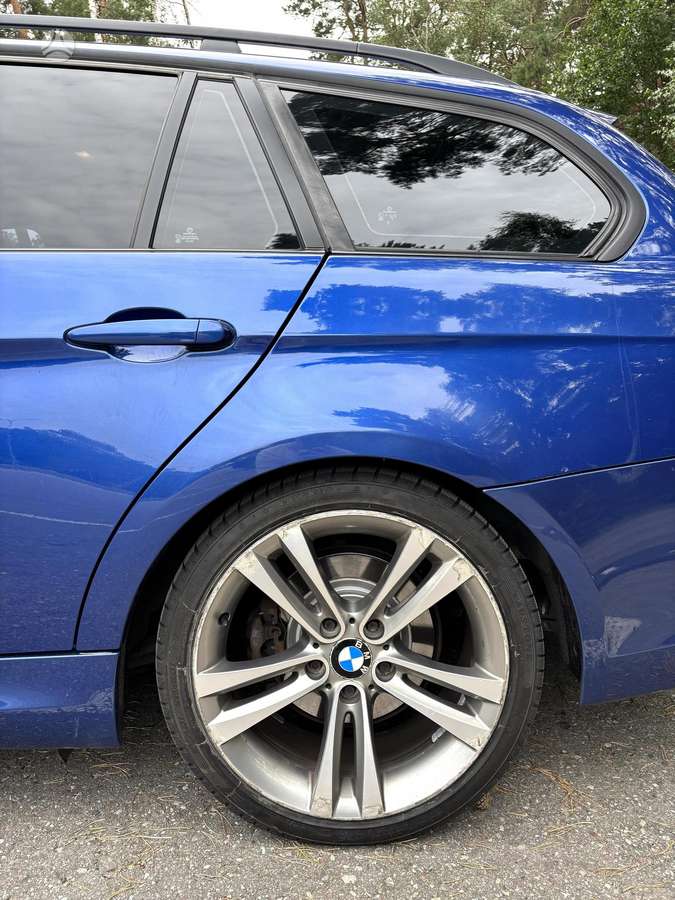 BMW 318 2010 — photo 6