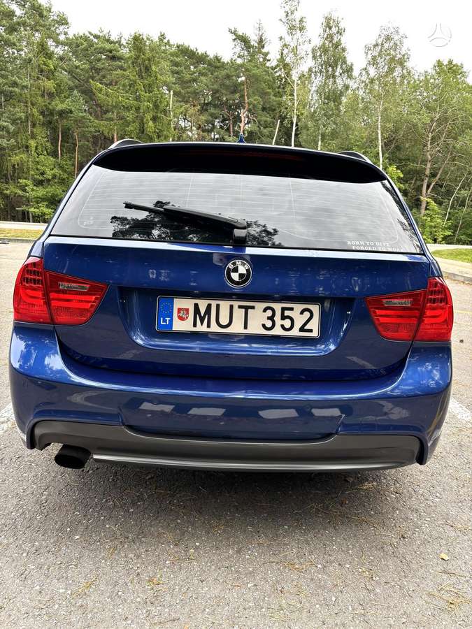 BMW 318 2010 — photo 8