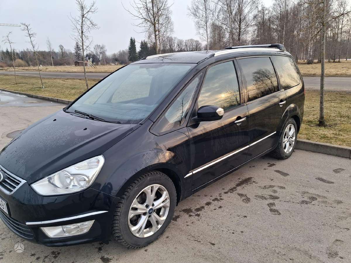 Ford Galaxy 2011 — interior