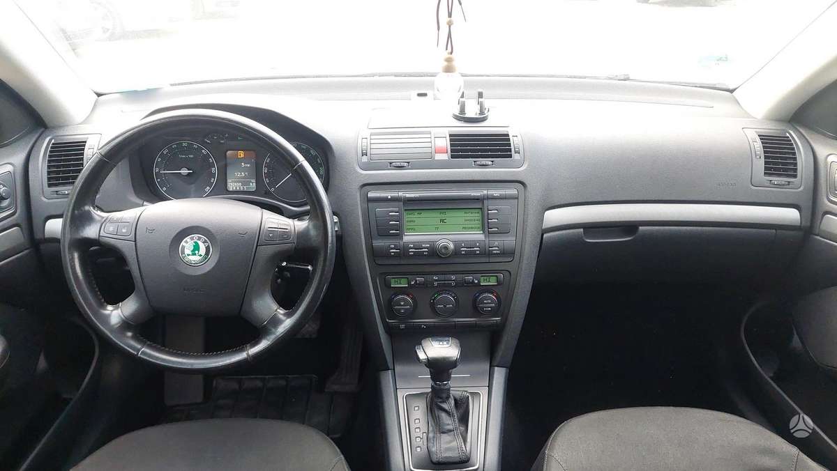 Skoda Octavia 2006 — photo 12