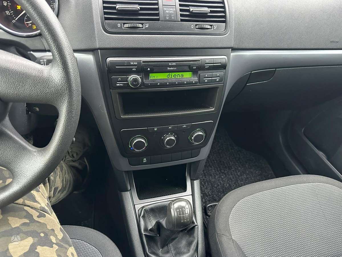 Skoda Yeti 2012 — photo 13