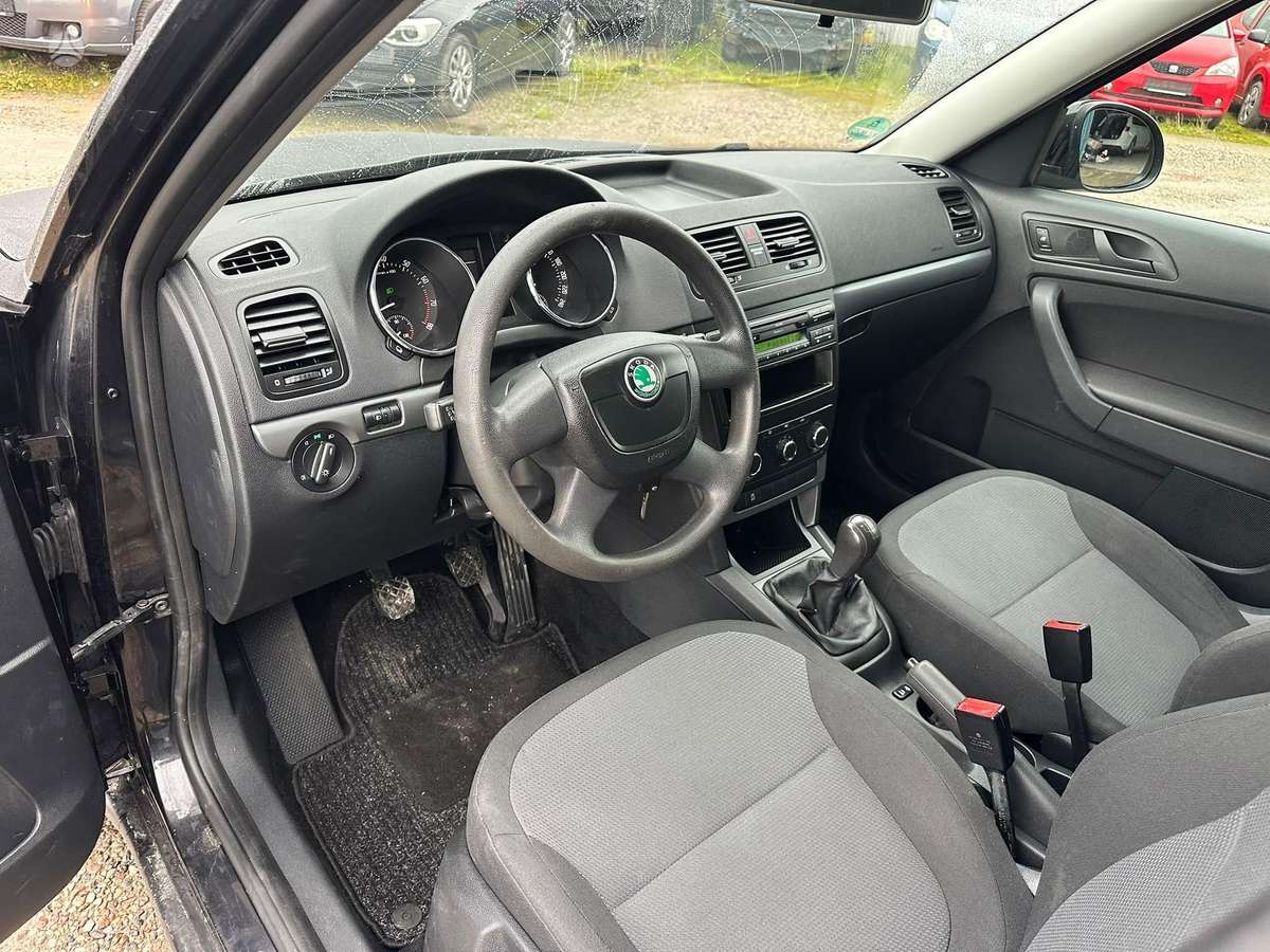 Skoda Yeti 2012 — photo 9
