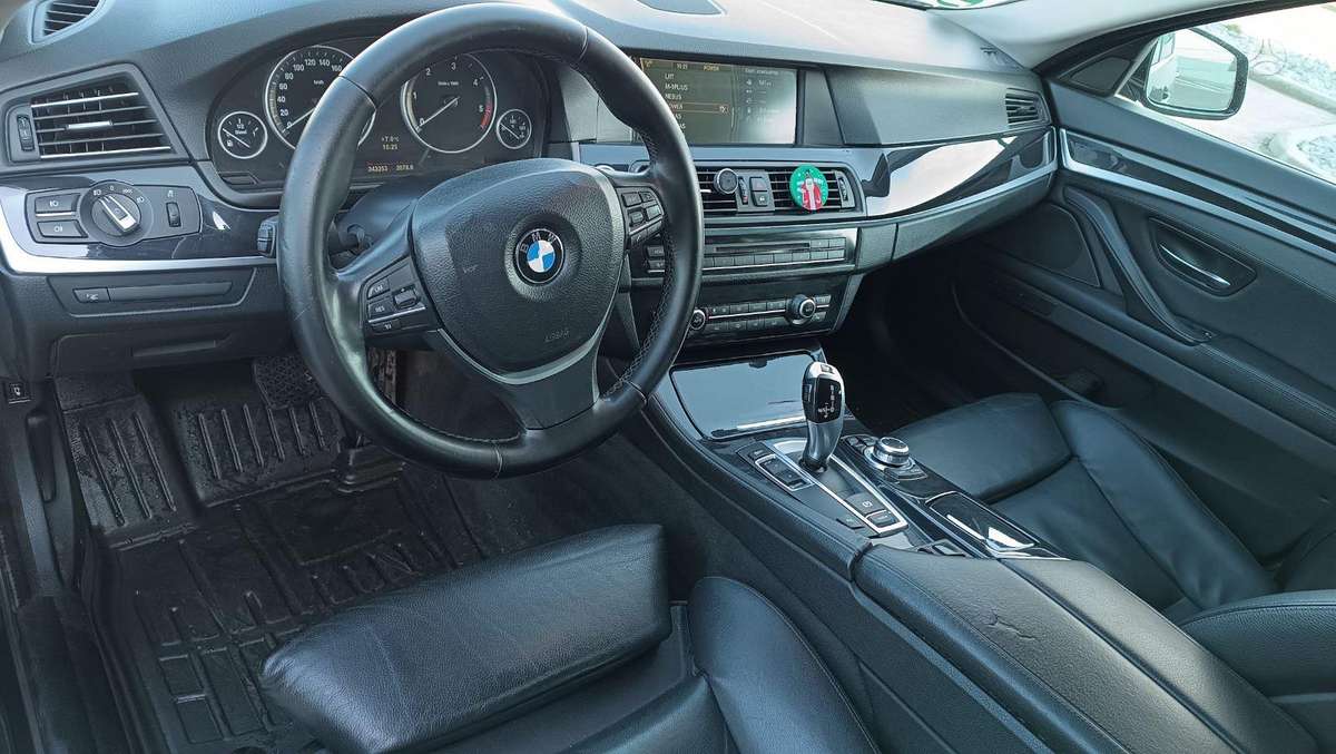 BMW 525 2011 — фото 13