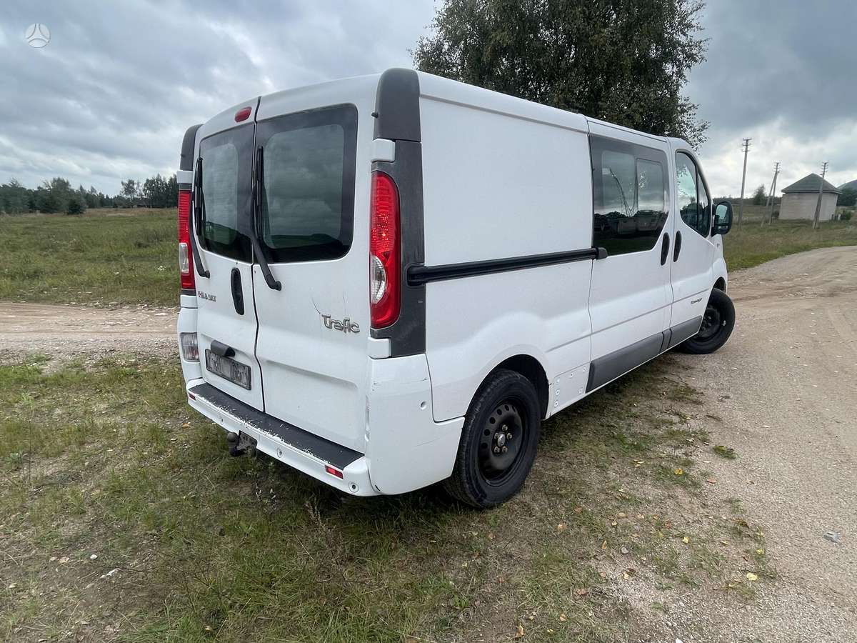 Renault Trafic 2013 — engine 1995 cm³, 114 HP (84kW)