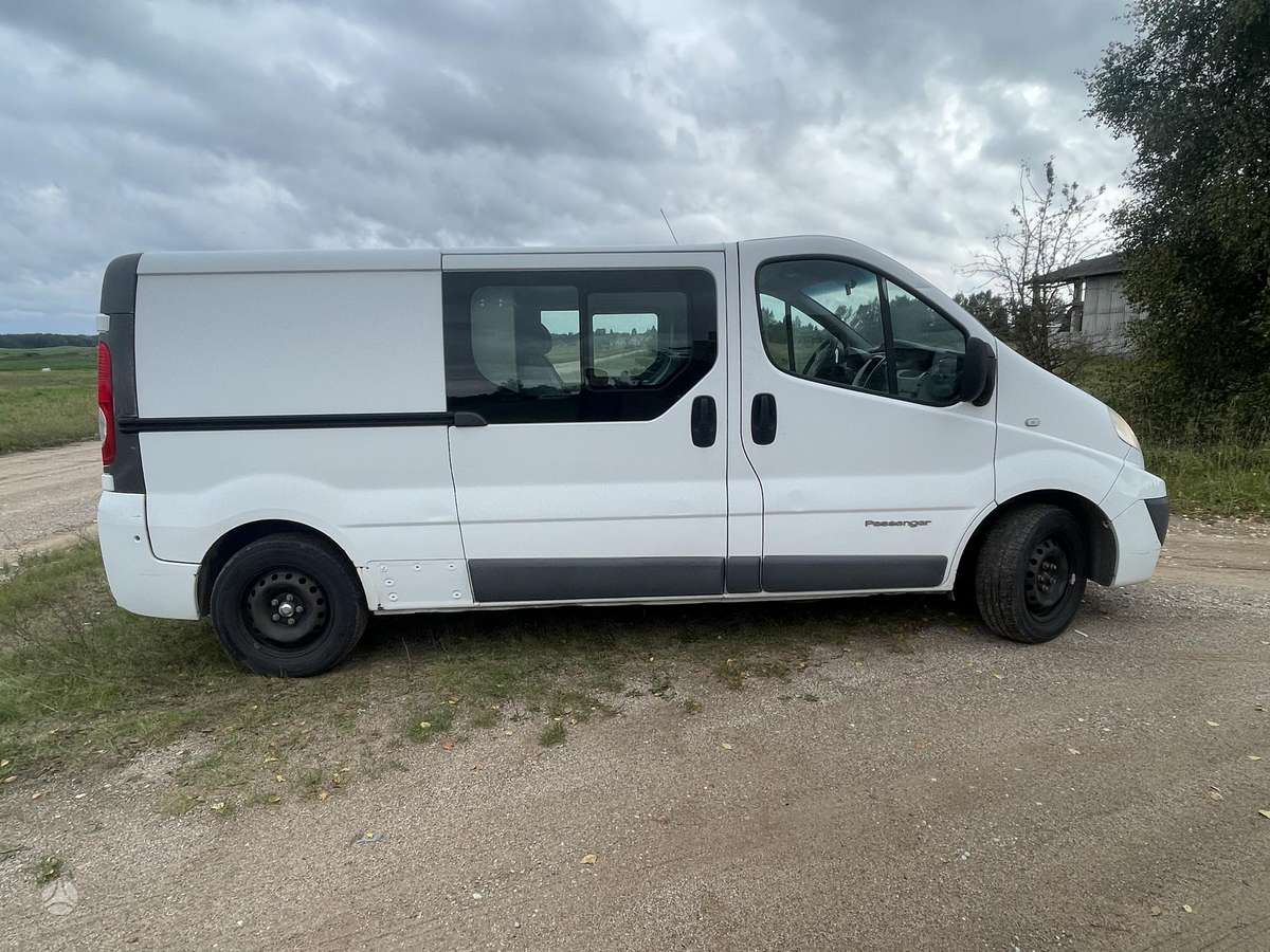 Renault Trafic 2013 — photo 7