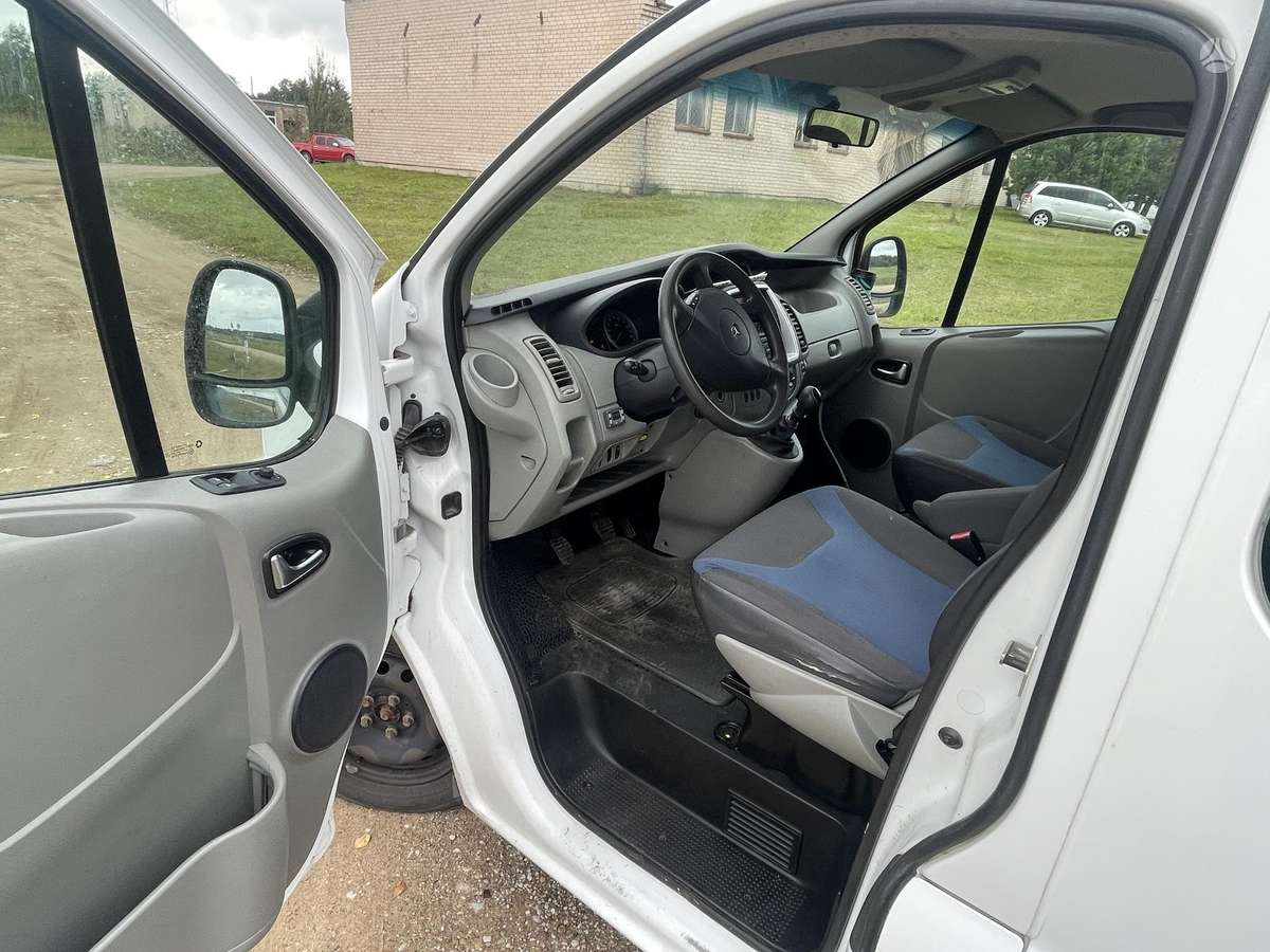 Renault Trafic 2013 — photo 9