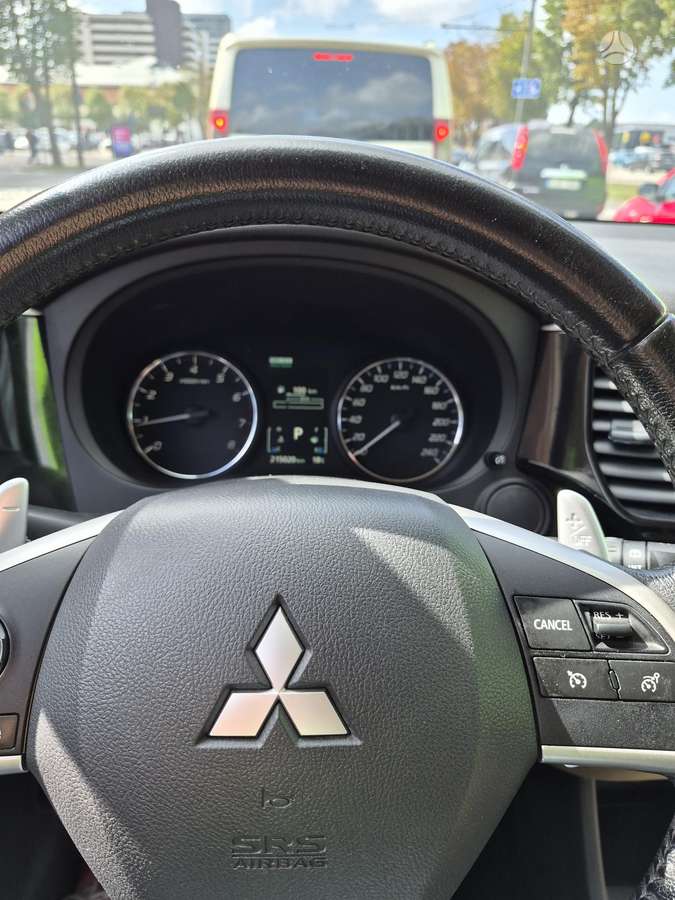 Mitsubishi Outlander 2013 — photo 10