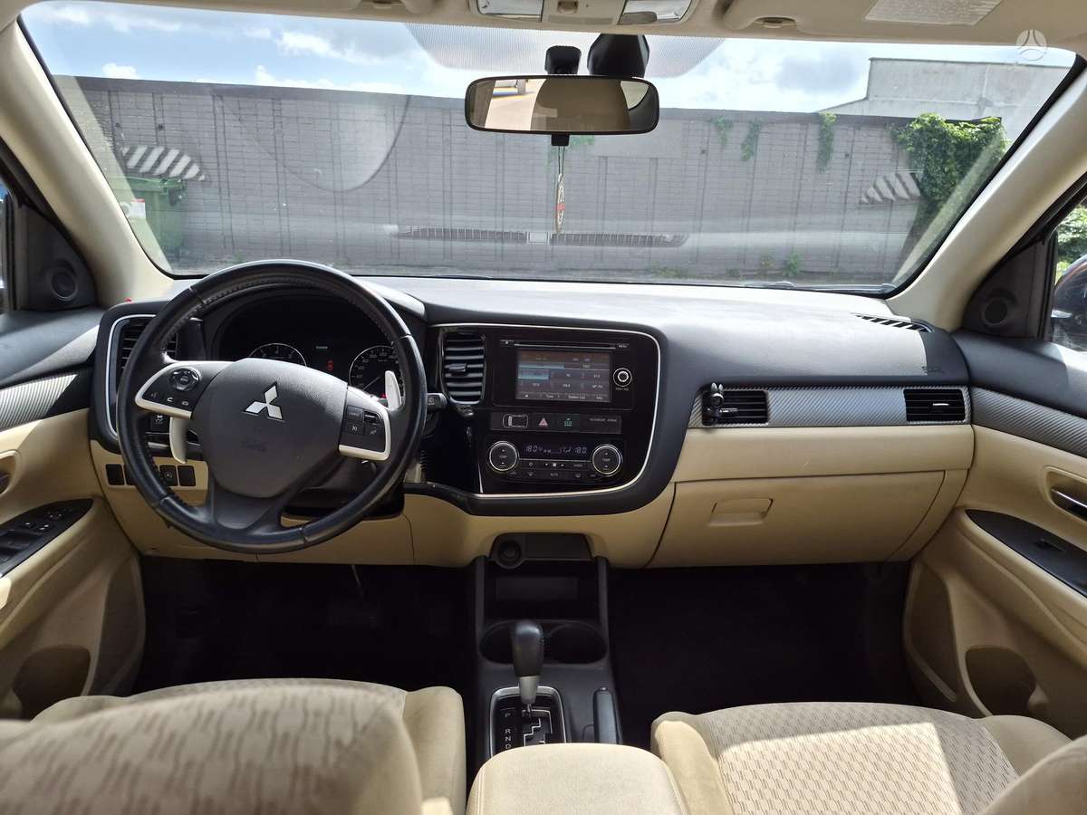 Mitsubishi Outlander 2013 — photo 12
