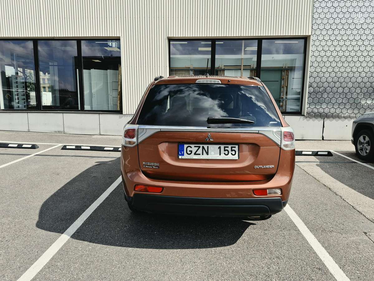 Mitsubishi Outlander 2013 — photo 5
