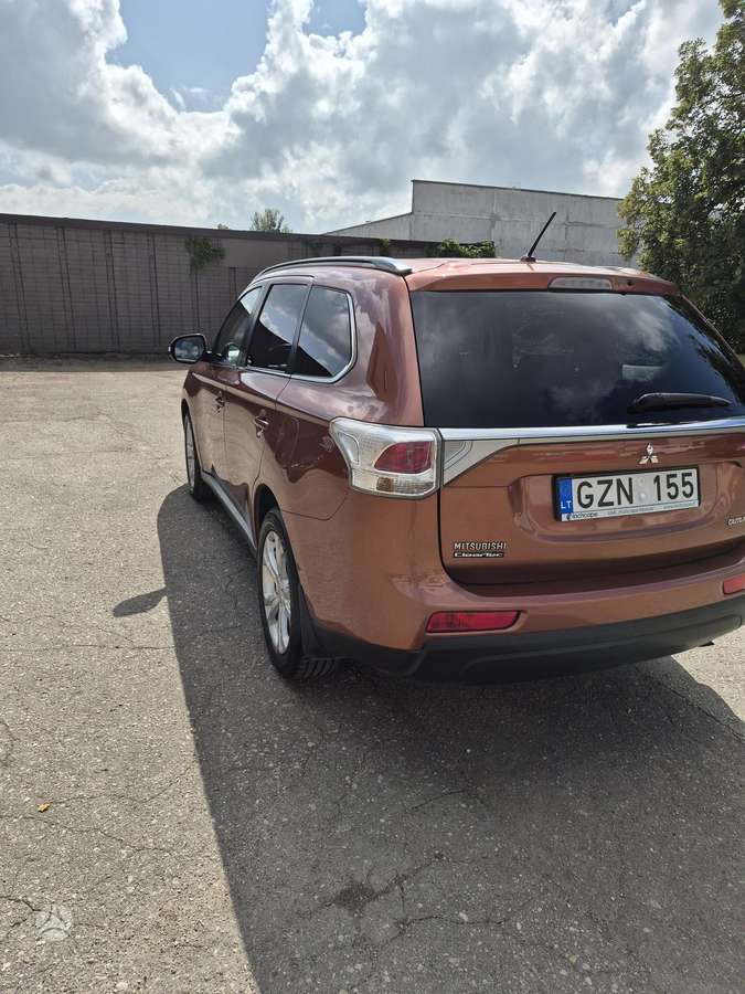 Mitsubishi Outlander 2013 — photo 7