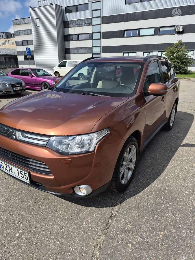 Mitsubishi Outlander 2013 — photo 9