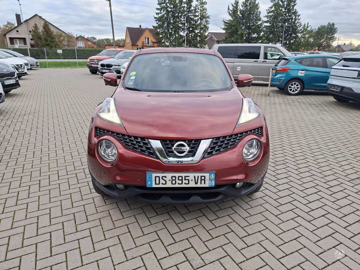Nissan Juke 2015 — вигляд ззаду
