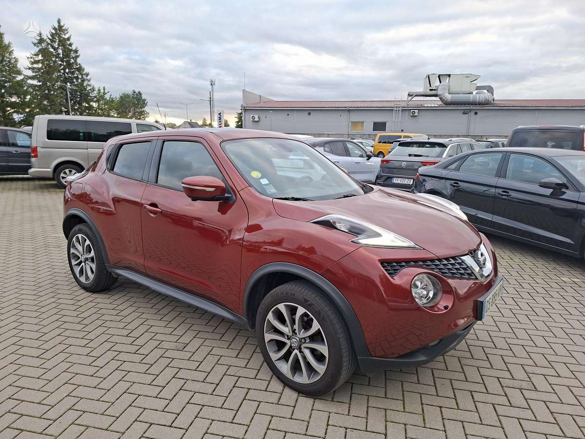 Nissan Juke 2015 — салон