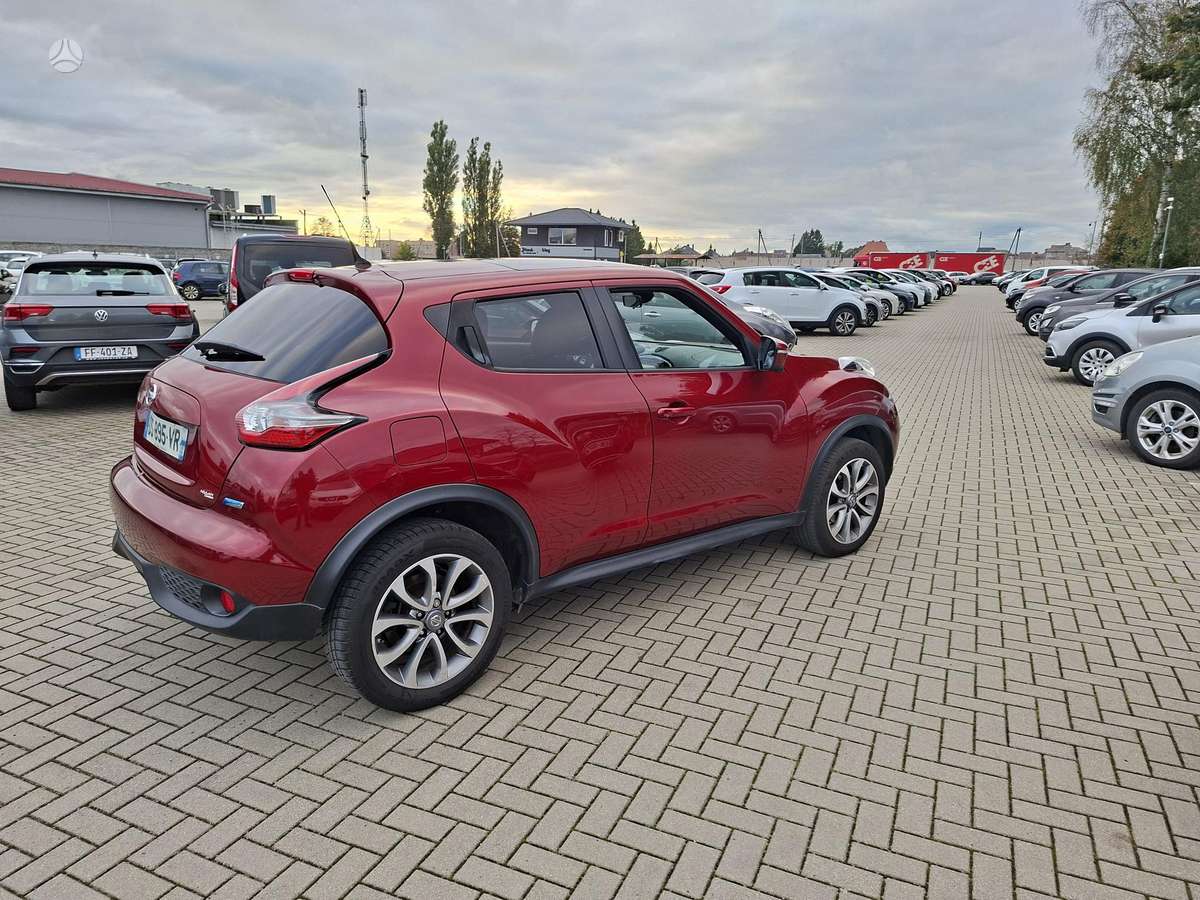 Nissan Juke 2015 — двигун 1461 cm³, 110 HP (81kW)