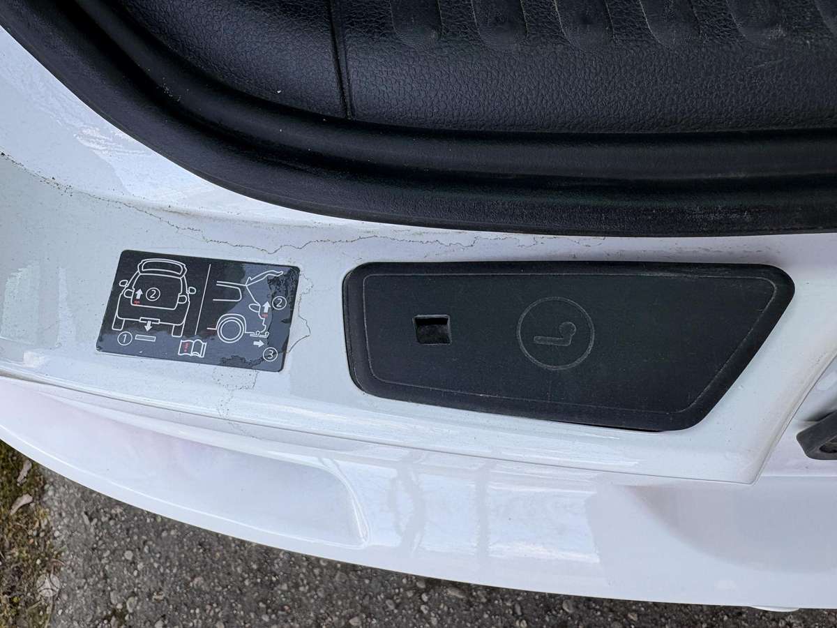 Volkswagen Tiguan 2013 — photo 23