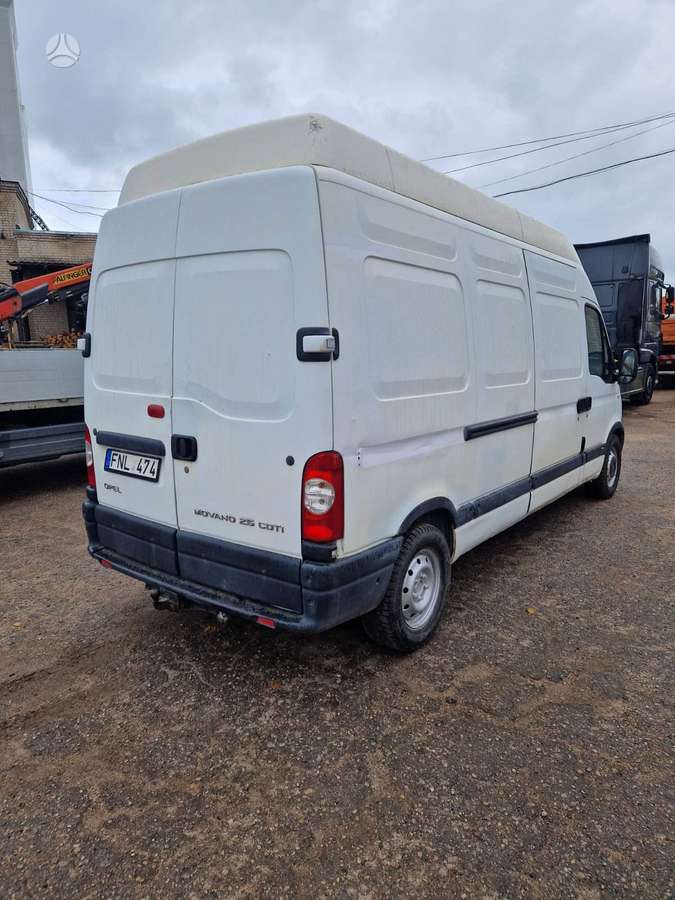 Opel Movano 2007 — вигляд ззаду