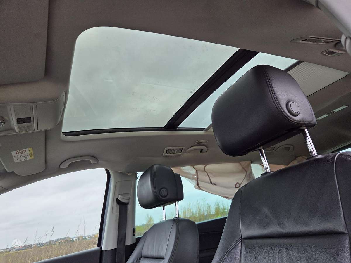 Volkswagen Sharan 2015 — photo 10