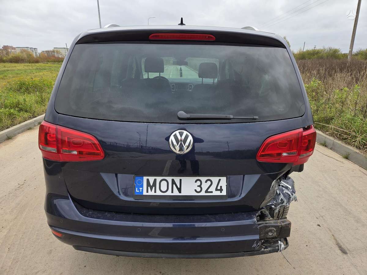 Volkswagen Sharan 2015 — interior