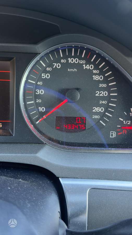 Audi A6 2005 — photo 10