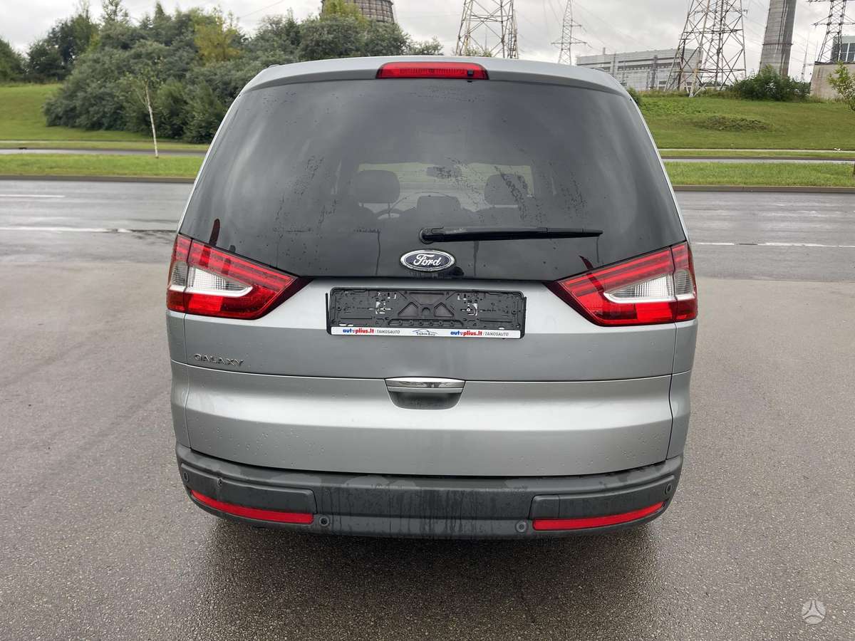 Ford Galaxy 2011 — photo 12