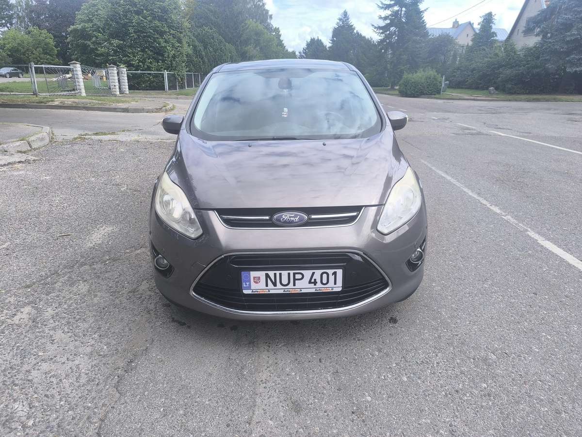 Ford C-MAX 2012 — rear view