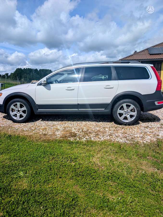 Volvo XC70 2010 — photo 6