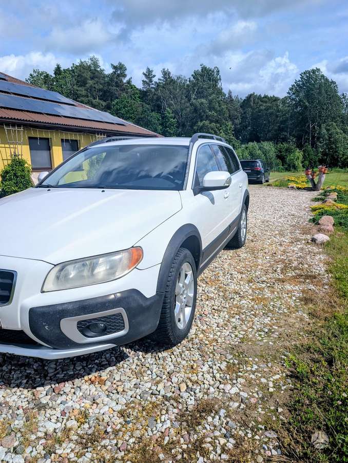 Volvo XC70 2010 — photo 7