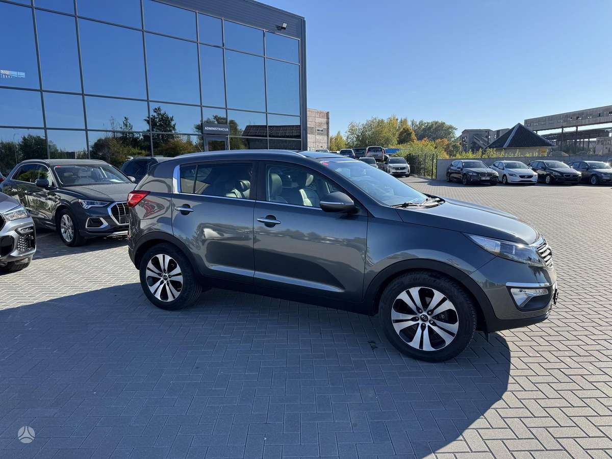 Kia Sportage 2010 — photo 11