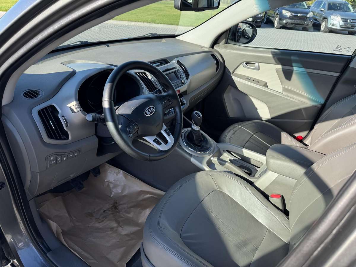 Kia Sportage 2010 — photo 16