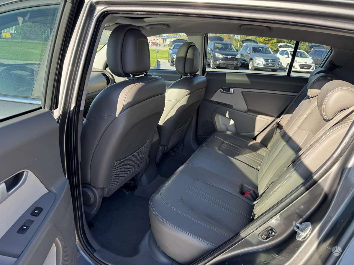 Kia Sportage 2010 — photo 19