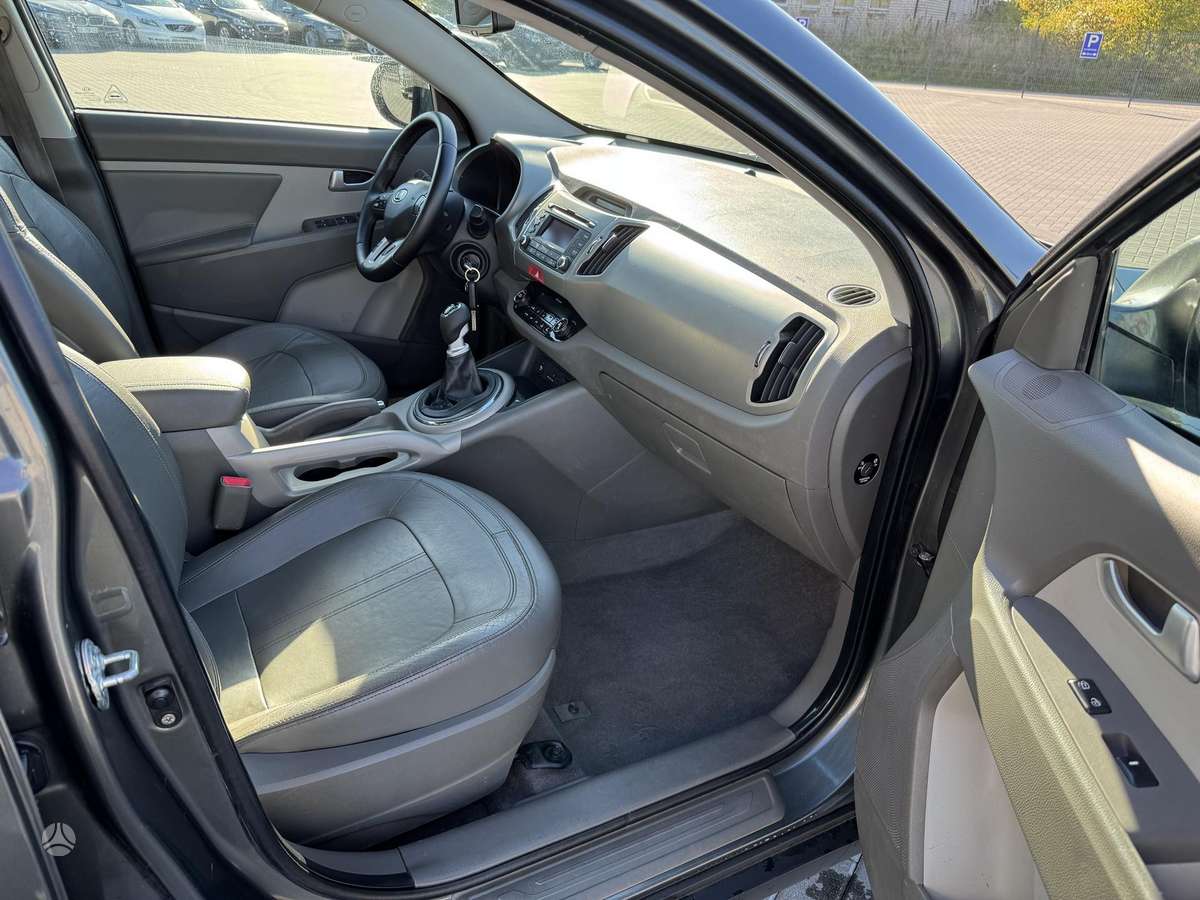 Kia Sportage 2010 — photo 21