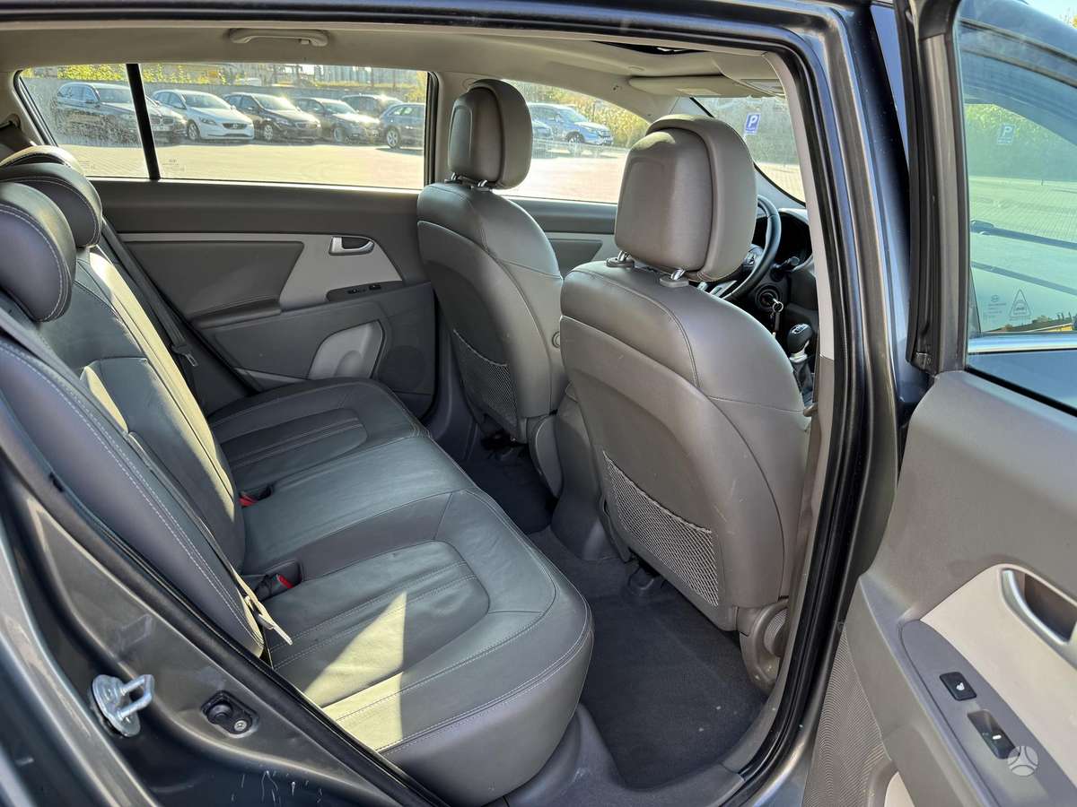 Kia Sportage 2010 — photo 22