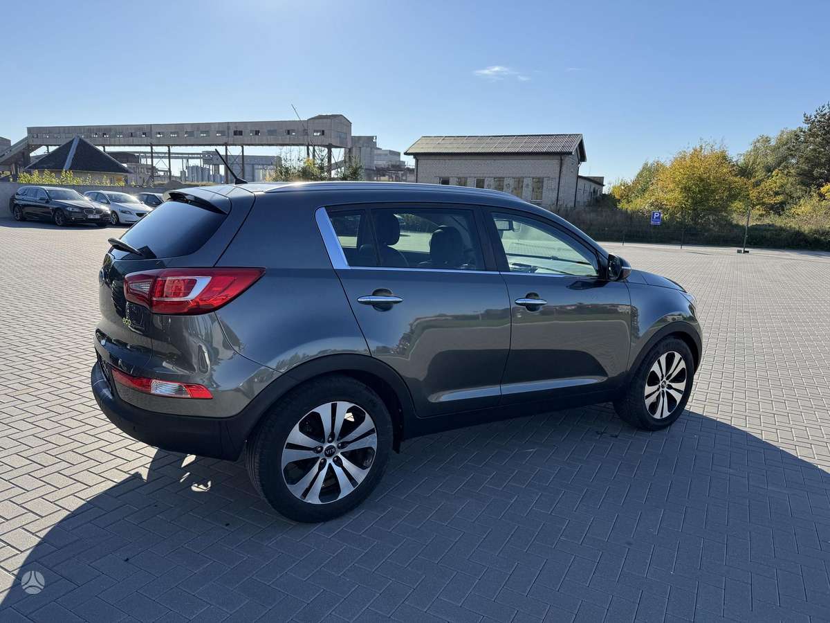 Kia Sportage 2010 — photo 7