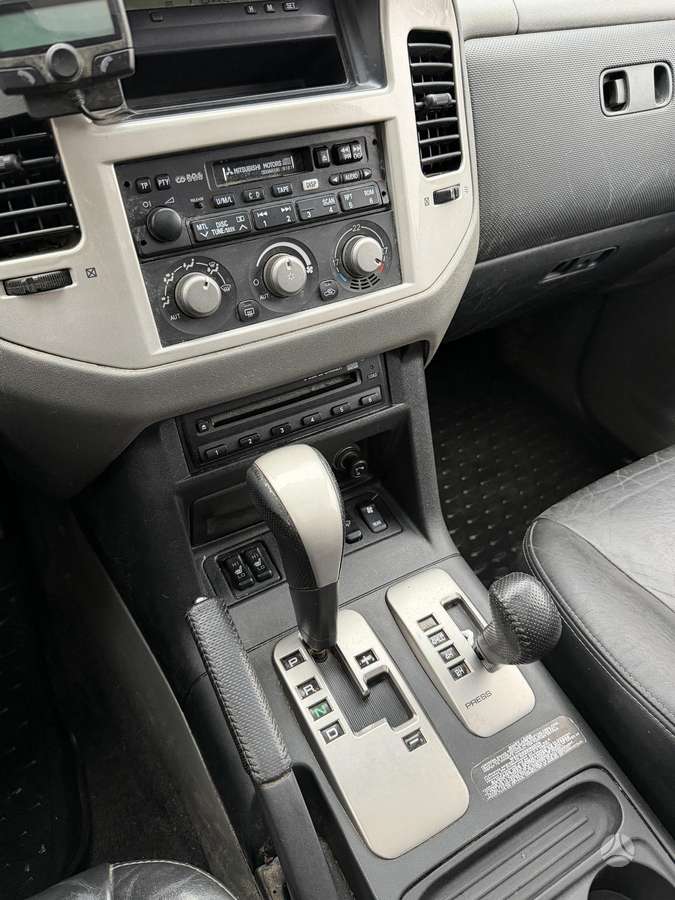 Mitsubishi Pajero 2006 — photo 14
