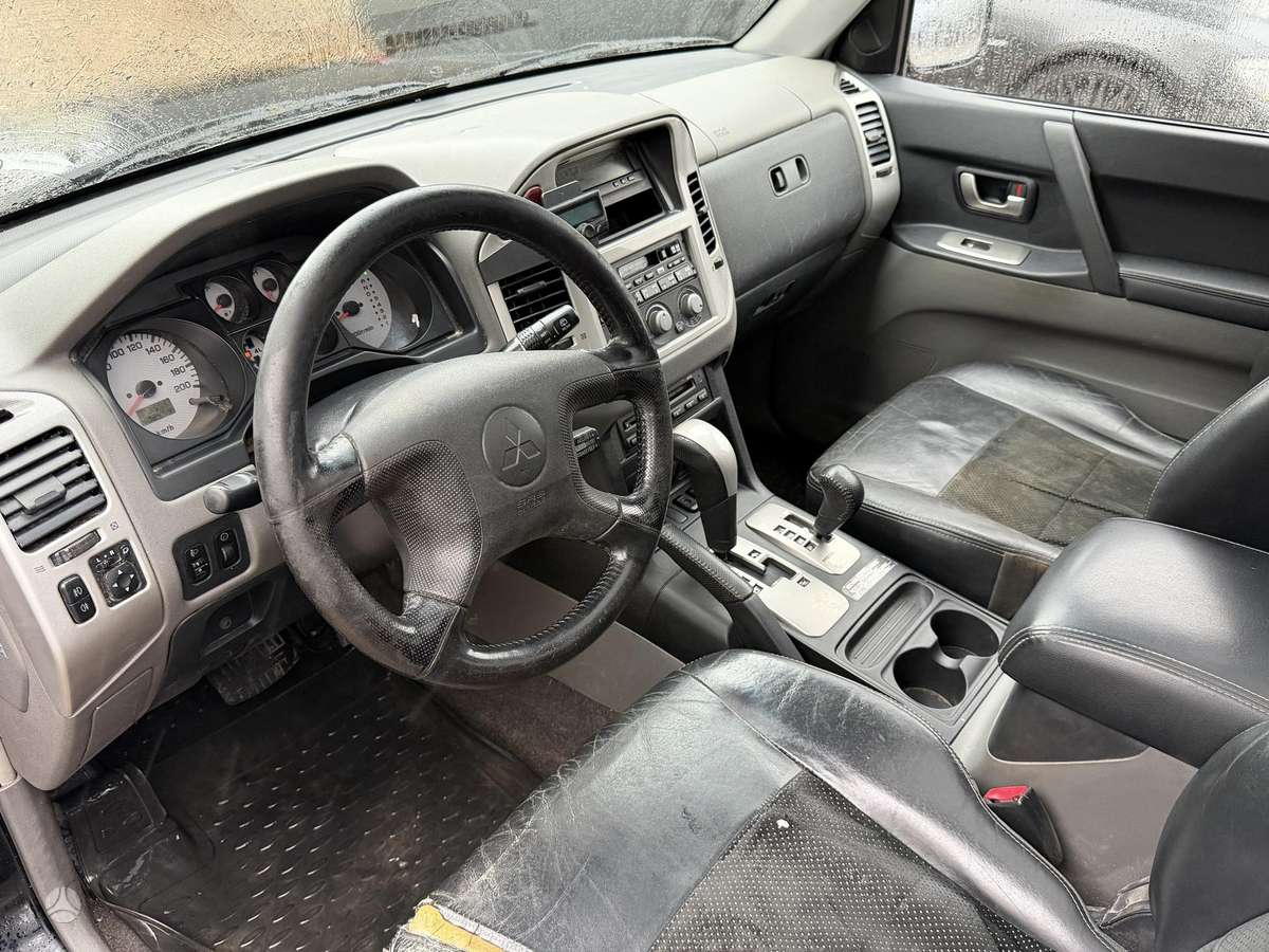 Mitsubishi Pajero 2006 — photo 9