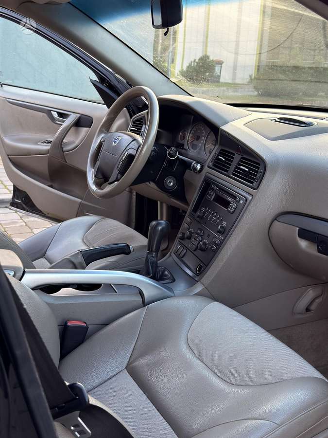 Volvo XC70 2005 — photo 12