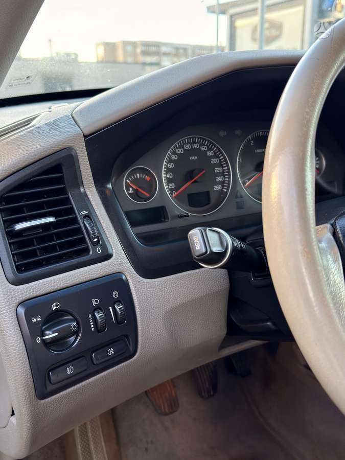 Volvo XC70 2005 — photo 13